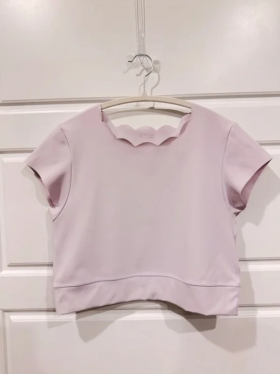 OFFLINE By Aerie Goals Scallop Tee in Lilac Ice, size Large. - Picture 3 of 8